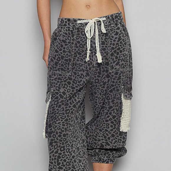 POL Dark Quiet Crochet Pocket Charcoal Leopard Pants Size Medium - Picture 2 of 6